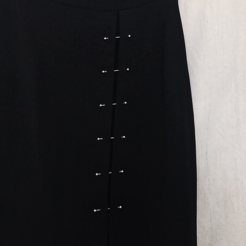 ALC Black Dean Skirt w/ Gunmetal Barbell Closure - Picture 4 of 8